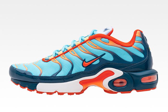 Nike tn outlet swoosh